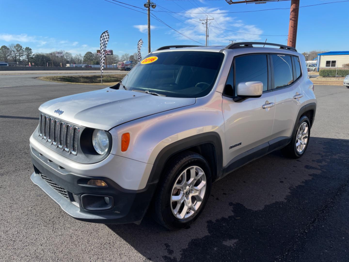 2016 Silver Jeep Renegade (ZACCJABT4GP) with an 4-Cyl, MultiAir, 2.4L engine, Automatic, 9-Spd transmission, located at 8008 Warden Rd, Sherwood, AR, 72120, (501) 801-6100, 34.830078, -92.186684 - Photo#3